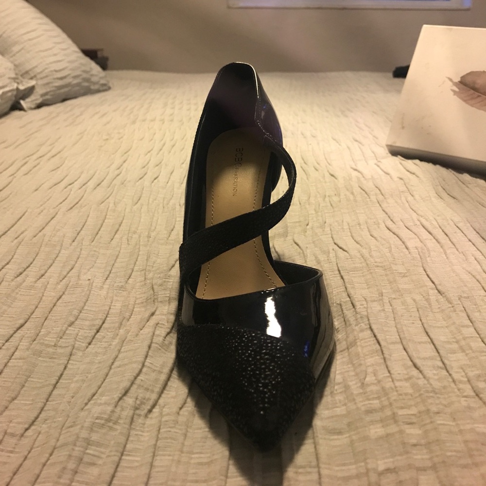 Shoes - Picture 2 of 4